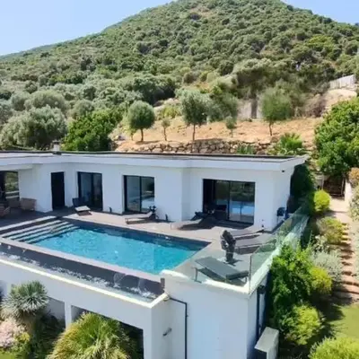 Haut de villa aux portes d'Ajaccio