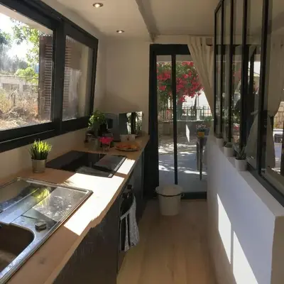 Beau Studio au pied de la Cidatelle