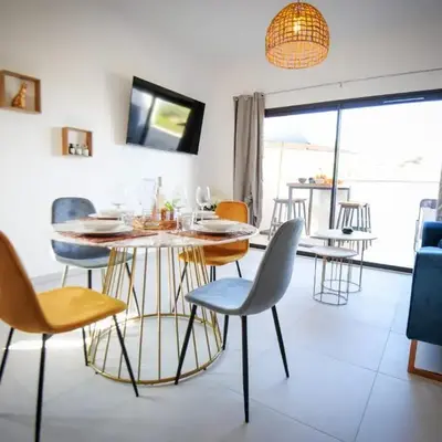Giulietta - Spacious Terrace - by TGB