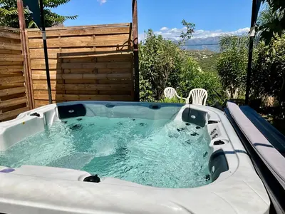 a jacuzziificialificialificialificialificialificialificialificialificialificialificial at Chambre Studio chez l habitant in Alata