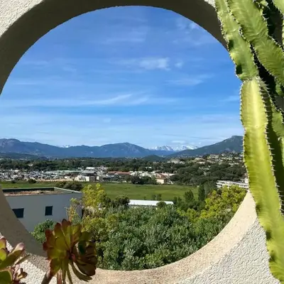 Apartment with terrace close to the beach