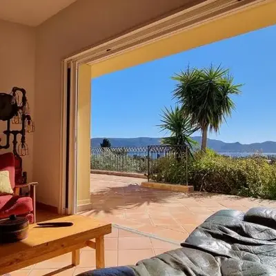 CASA 'LLU PILOTA - Grand appartement dans villa plein sud vue mer - Large apartment in a south-facing villa with sea view