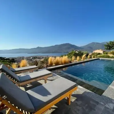 Villa de Charme avec Piscine et vue Mer en Corse du Sud