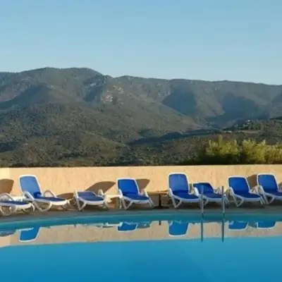 Grand F2 clim wifi lave linge vue mer résidence piscine mer à pied