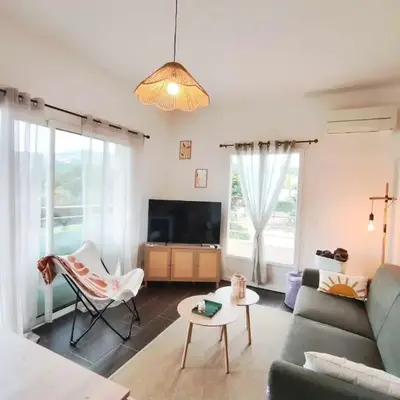 Bright apartment in Albitreccia near beach
