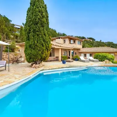 Villa de standing piscine- vue mer panoramique