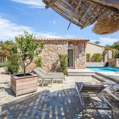 Holiday Home Luxuriöse Schäferei 2km vom Strand von Santa Giulia entfernt by Interhome