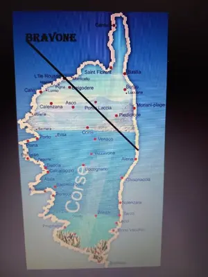 a map of the island of ragnarody with aedes at T3 bord de mer corse N 138 in Linguizzetta