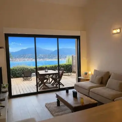 Mini-villa avec vue mer et piscine