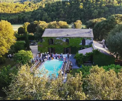 an aerial view of a house with a swimming pool at Chambres de charmes - 3 chambres indépendantes avec salles de bains privatives in Corte