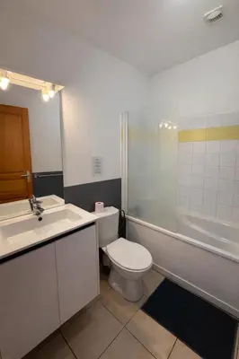 a bathroom with a sink and a toilet and a tub at Appartement 4 personnes - Soléa 126 - Vue Nature in Serra-di-Ferro
