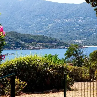 Bel appartement F2 dans résidence calme