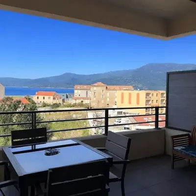 Grand T2 vue mer à Propriano