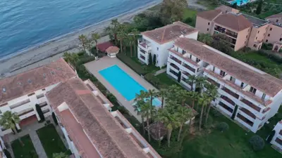 an aerial view of a house with a swimming pool at Vacances idéales in San-Nicolao