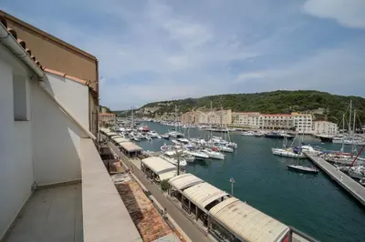 a map of the approximate location of a building at L'Escale in Bonifacio