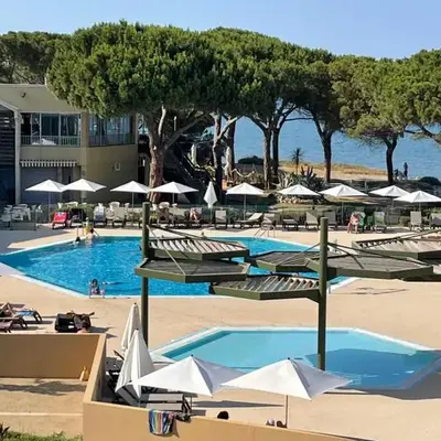 Le Village des Isles