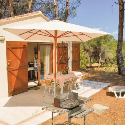 Three-Bedroom Holiday Home In Calcatoggio