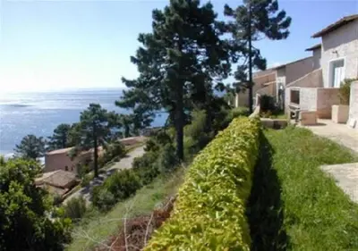 a view of the ocean from a house at Asphodele in Tarcu
