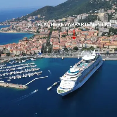 **** VERY CENTRAL Ajaccio 36 rue Fesch