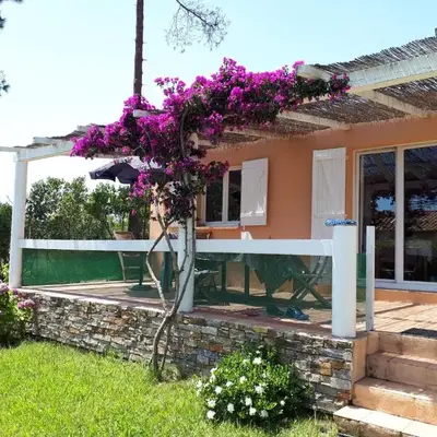 Mini Villa à 100m de la mer avec prise de recharge élec privative