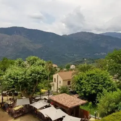 Chez Dume