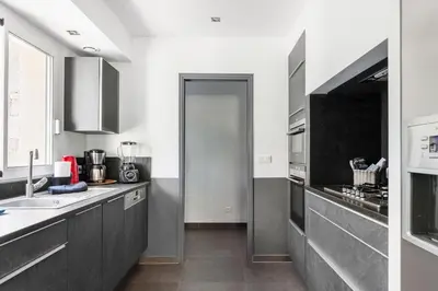 a kitchen with a sink and a counter top at la villa piana Ardiadoro in Bocca del Oro