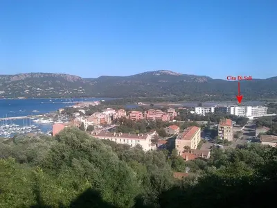 a city with a sign that reads city island at Studio standing Piscine vue mer in Porto-Vecchio