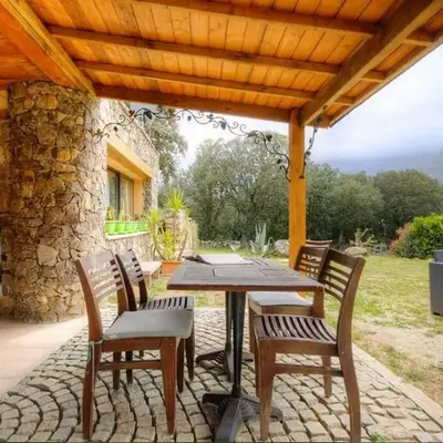 Studio accueillant à Moltifao 30 m² avec terrasse et jardin