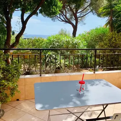 Très beau studio à 100m de la plage de Marinella