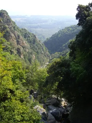 a view of a valley in the mountains at Sole e Ventu (70 qm) in San-Giovanni-di-Moriani