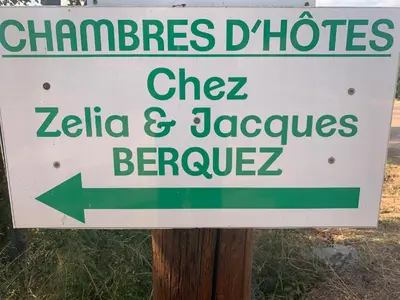 a sign that says chicago zilla and jacco barbecue at Chambres et tables d'hôtes Zélia & Jacques BERQUEZ in Pianottoli-Caldarello
