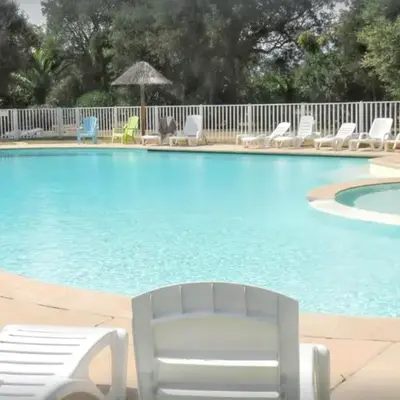 Maison conviviale à Lecci avec piscine partagée 70 m² 8 personnes