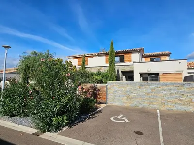 a parking lot in front of a house at Villa Nananthée T5 de luxe,4-8 pers, piscine privée chauffée in Lecci