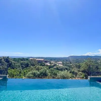 Tres belle villa neuve vue mer avec piscine chauffee