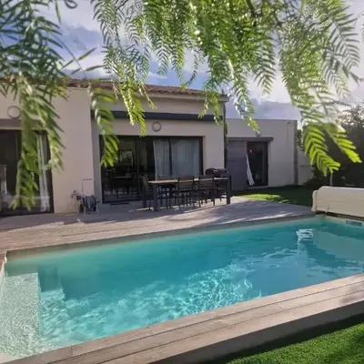 Villa 5***** piscine proche de la plage Cala Rossa