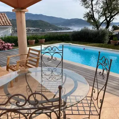 Superbe villa avec piscine vue mer