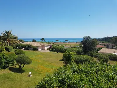 a view of a park with the ocean in the background at ORO 61 in Conca