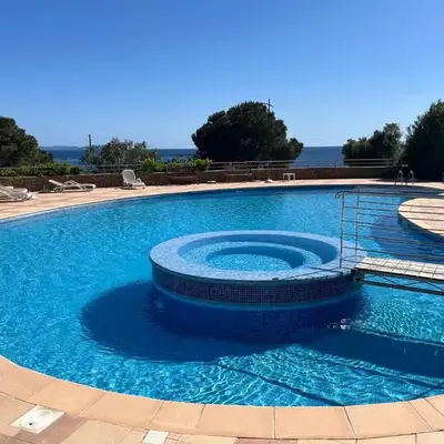 Appartement VAIANA avec piscine en bord de mer