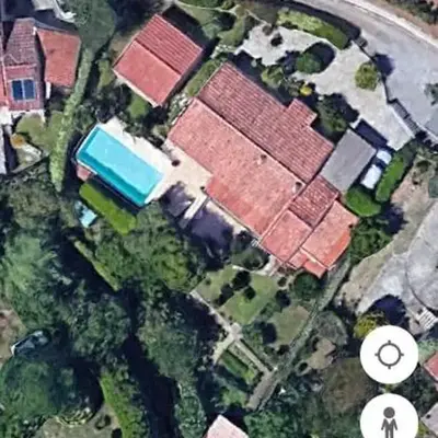 Charmant studio avec piscine .