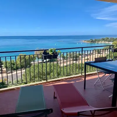 Superbe appartement T2 Vue magnifique Sanguinaires à 50m de la plage