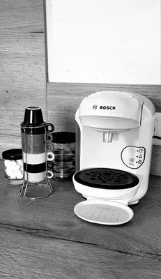 a toaster sitting on a counter next to a coffee maker at L'Original, Superbe appartement à 5min de la plage in Zonza