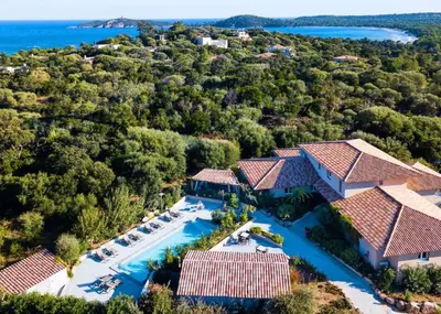 an aerial view of a resort with a swimming pool at ALTO DI PINARELLO in Sainte-Lucie de Porto-Vecchio