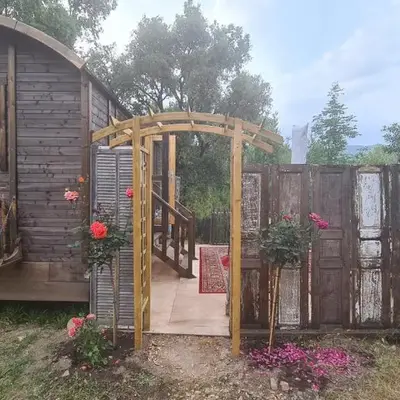 La roulotte au coeur du maquis