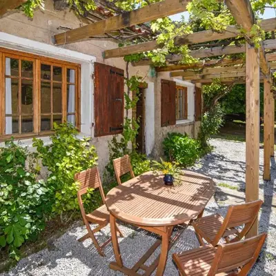 Lovely Home In Coti Chiavari With Wifi