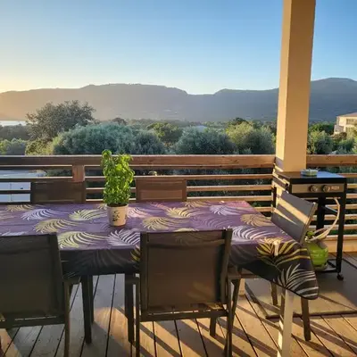 Appartement de standing avec piscine et terrasse