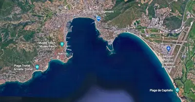 a map of the shoreline of a beach at Magnifique appartement avec balcon vue mer à l'entrée d'Ajaccio in Ajaccio