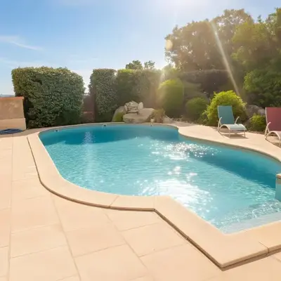 appartement climatisé 35 m2 pour 1 couple - piscine partagée -